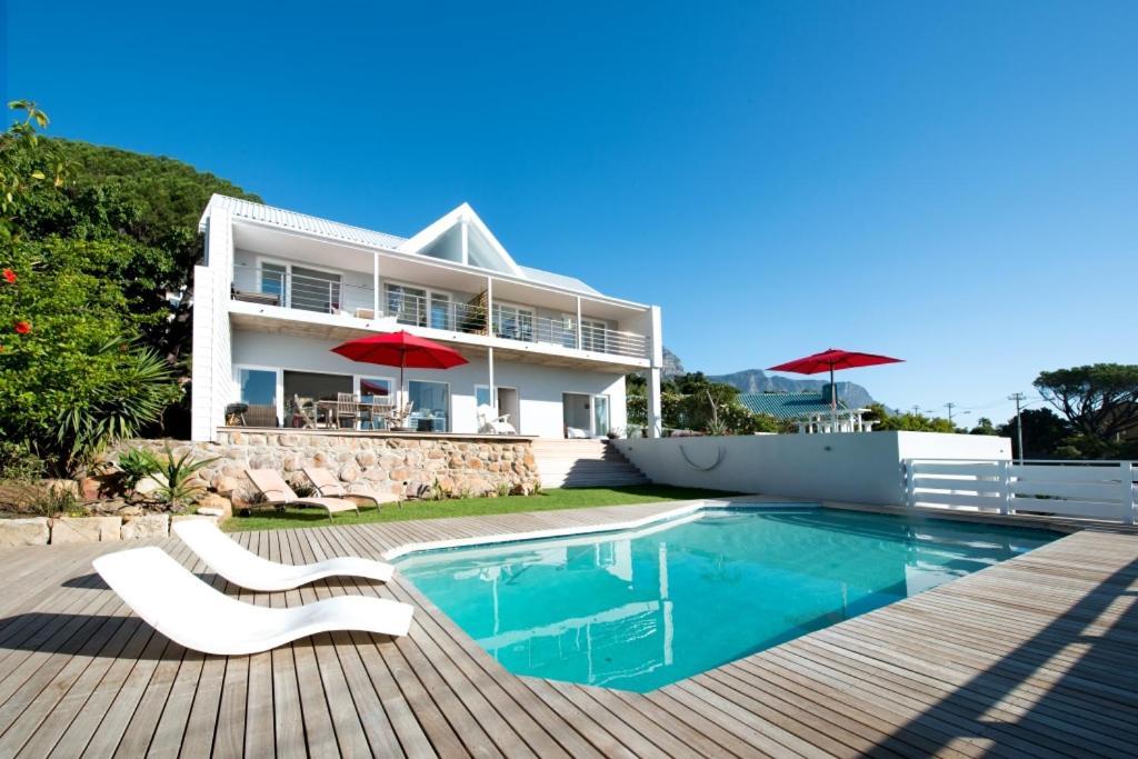 Camps Bay Loft With Stunning Mountain And Ocean Views Apartment Cape Town Exterior photo